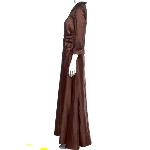 Tadashi Shoji brown gown with metallic sheen | size 4 - Picture 3 of 15